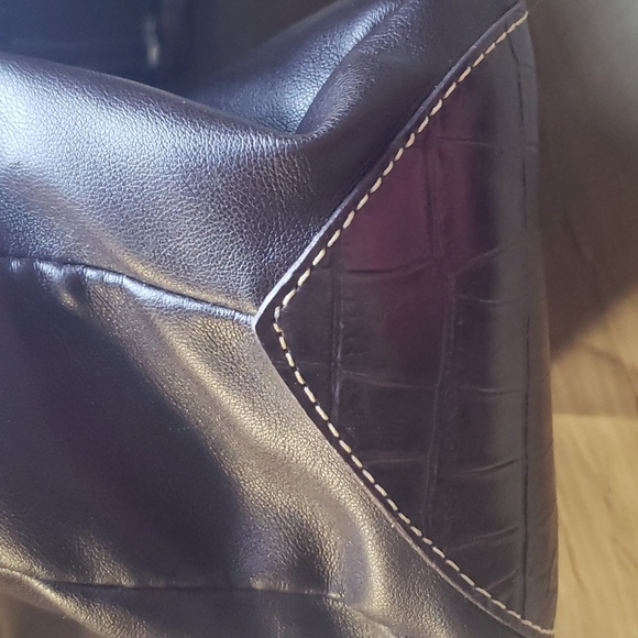 Vintage Beautiful Strang Design Dark Chocolate Women's Shoulder Bag. - Picture 15 of 16